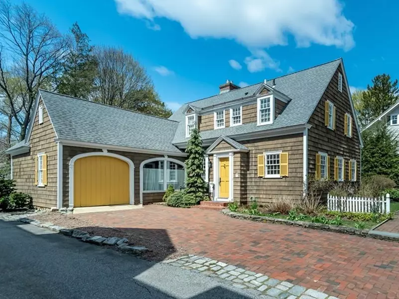 41 Bartlet St, Andover, MA 01810