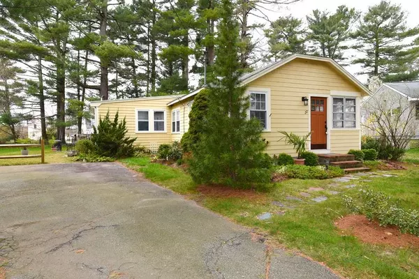 22 Pondview Ave, Pembroke, MA 02359