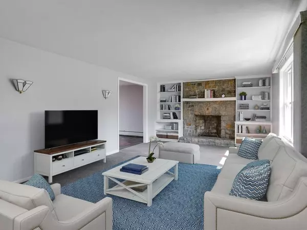 Rockport, MA 01966,10 Woodbury Ln