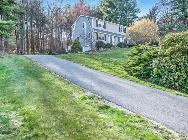 West Boylston, MA 01583,97 Lee St