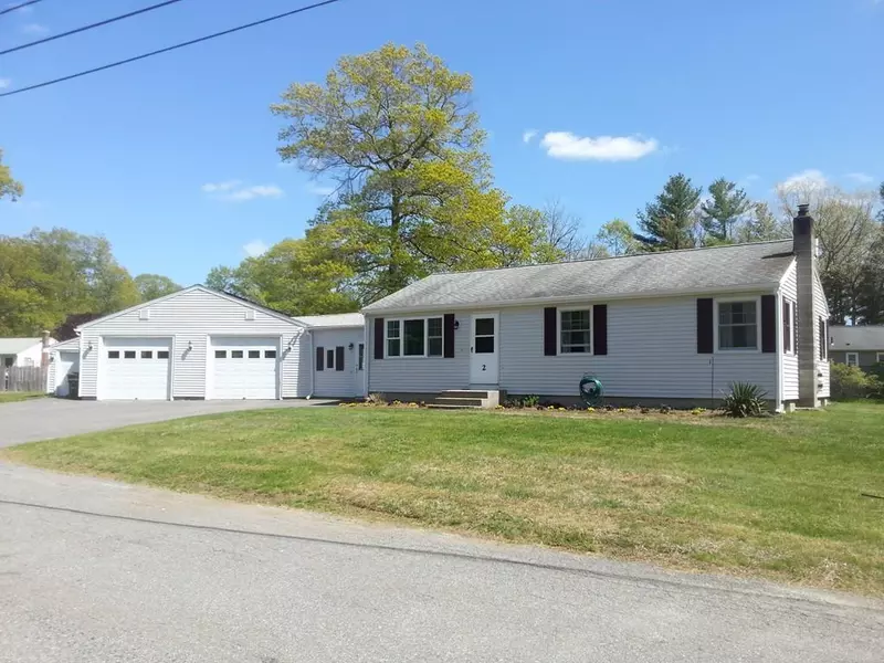 2 Little John Cir, Oxford, MA 01540