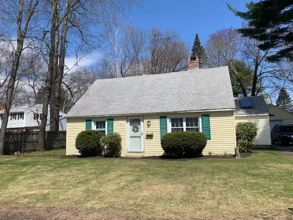 5 Greenwood Dr, Auburn, MA 01501