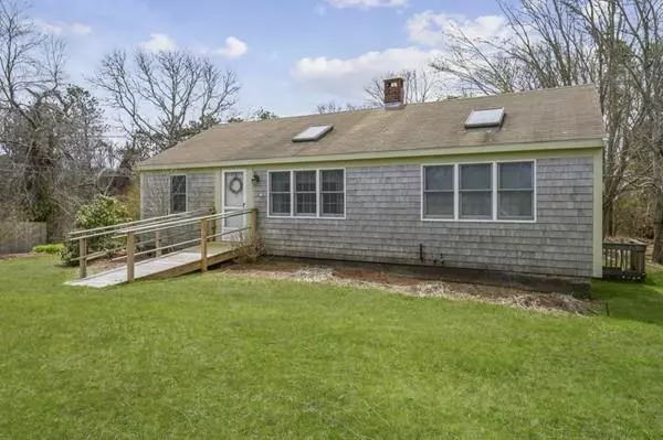 33 Chatham Rd, Harwich, MA 02645