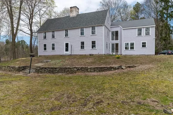 42 Heartbreak Road, Ipswich, MA 01938