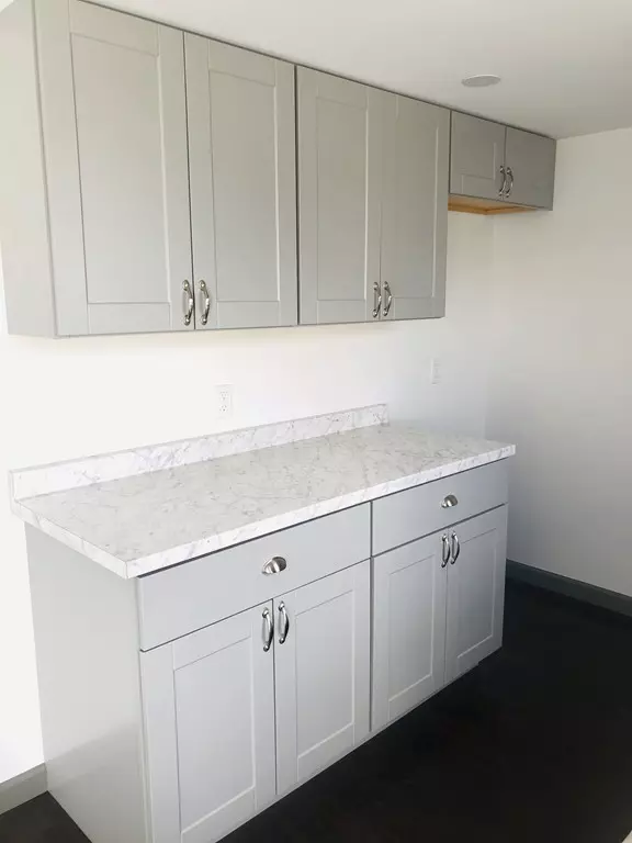 Southampton, MA 01073,146 College Highway #6