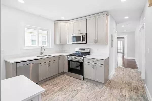 95-97 Woods Ave #2, Somerville, MA 02144