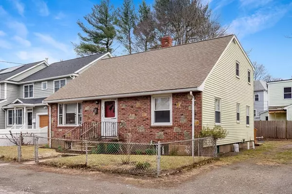 54 Lenglen Rd, Newton, MA 02458