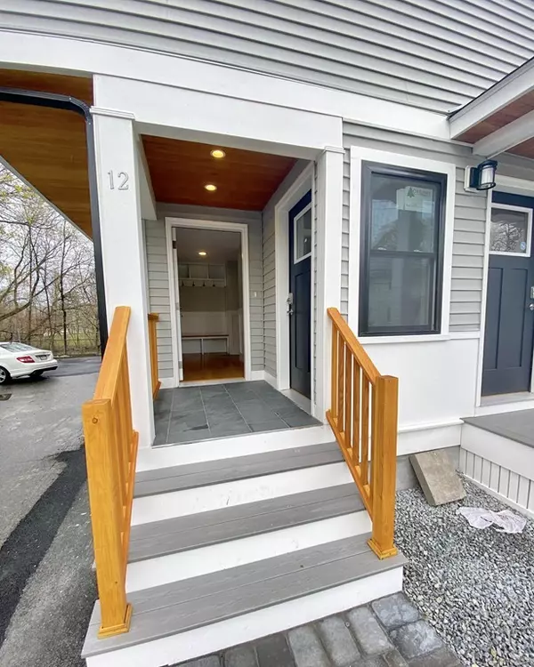 Waltham, MA 02453,14 Rumford Ave #1