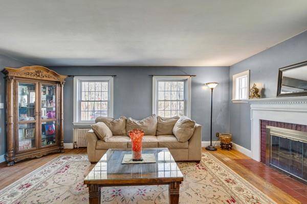 Wakefield, MA 01880,325 Lowell Street