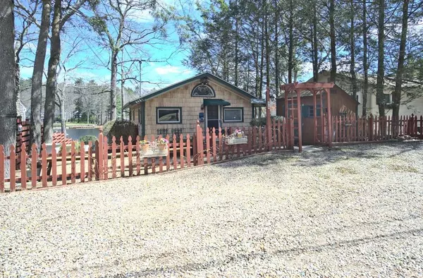 Sturbridge, MA 01566,98 Westwood Dr