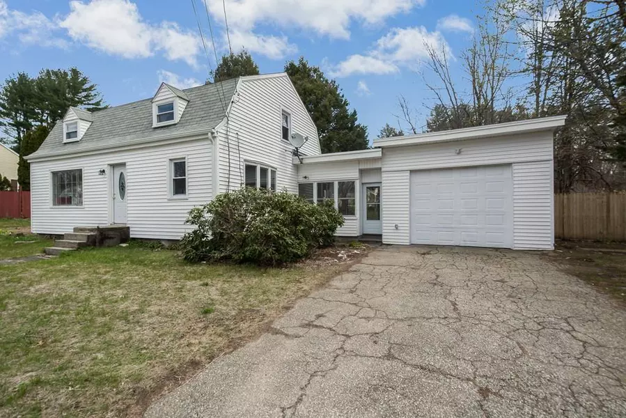 10 Woodland Drive, Oxford, MA 01540