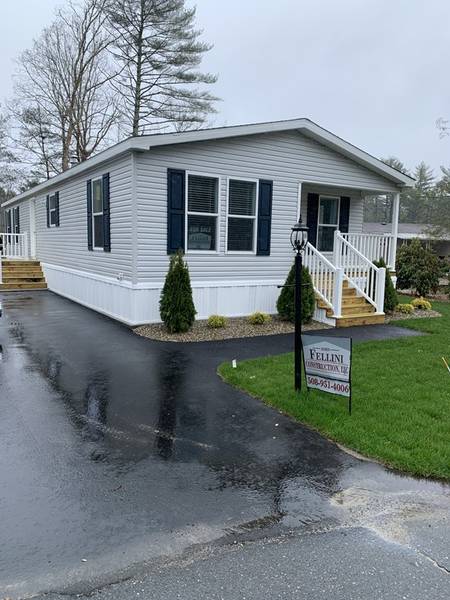 24 Adams Circle, Carver, MA 02330