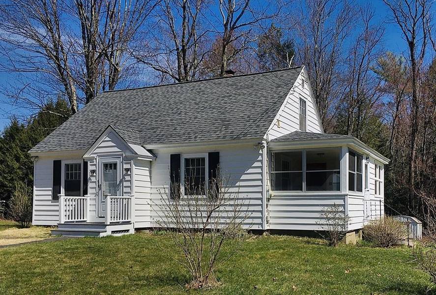 46 Summer St, Greenfield, MA 01301