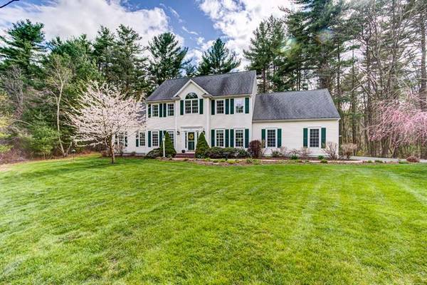 4 Kensington Way, Upton, MA 01568