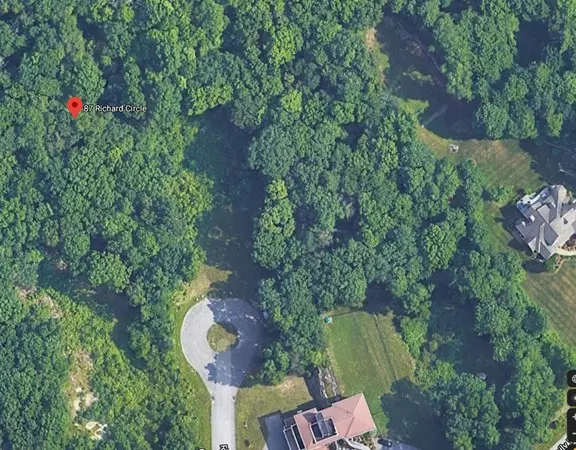 87 Richard Circle, Seekonk, MA 02771