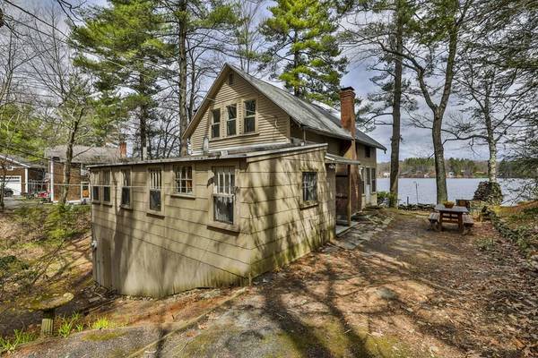 314 Fort Pond Rd, Lancaster, MA 01523