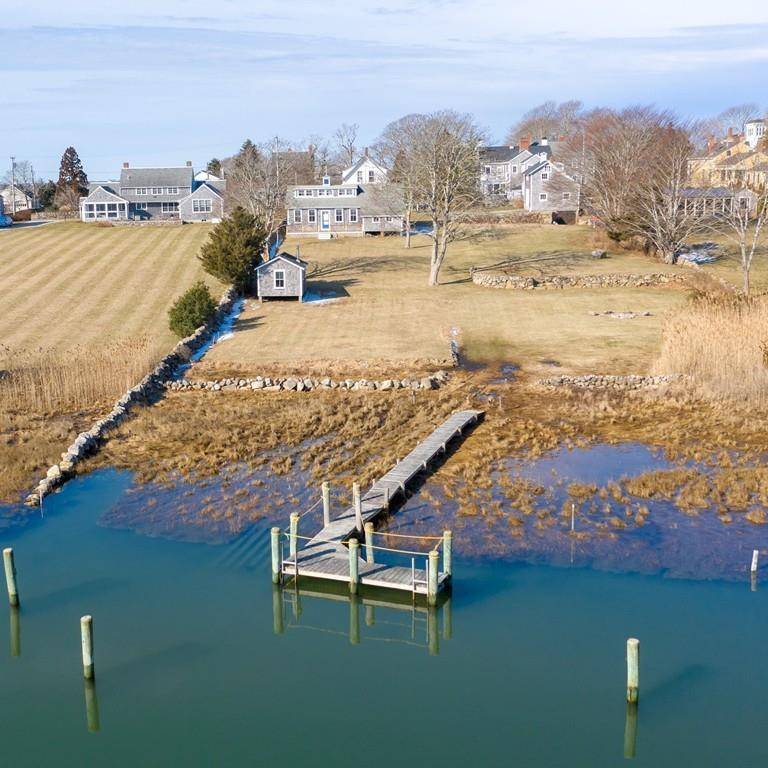 2004 Main Rd, Westport, MA 02791