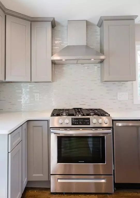 Saugus, MA 01906,11 Waban St