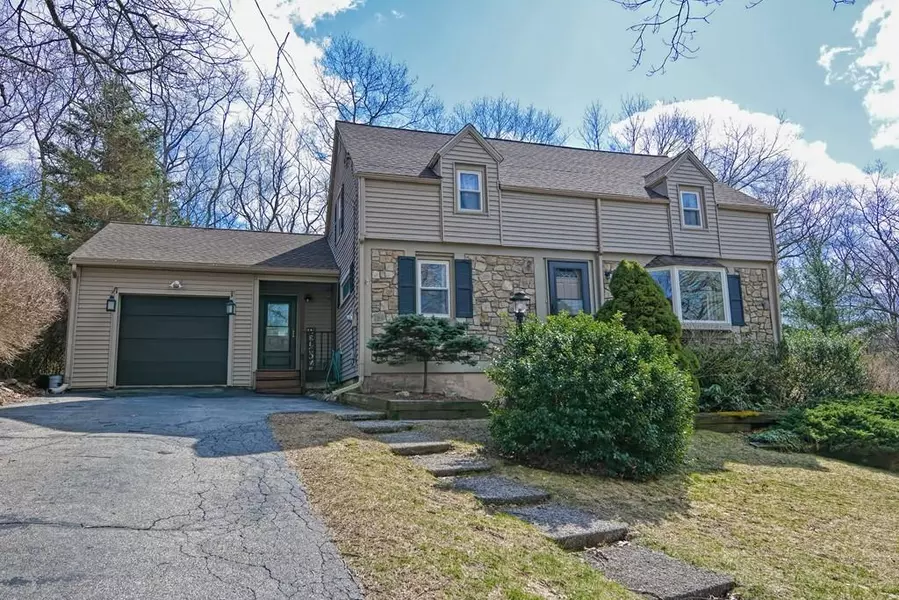 36 Chestnut Hill Road, Oxford, MA 01537