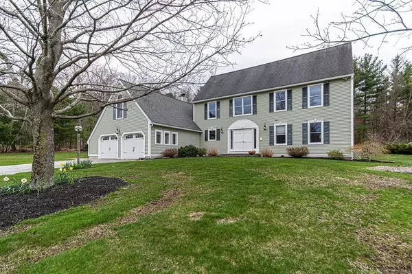 40 Coach Drive, Dracut, MA 01826