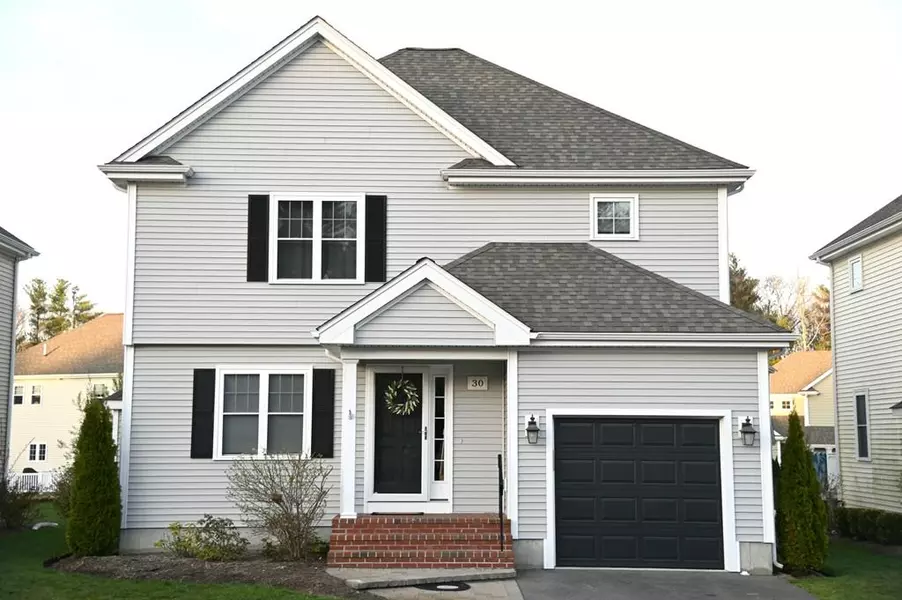 30 Surrey Ln #30, East Bridgewater, MA 02333