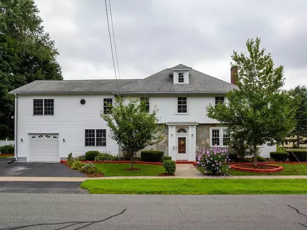 8 Northwood Ave, West Springfield, MA 01089