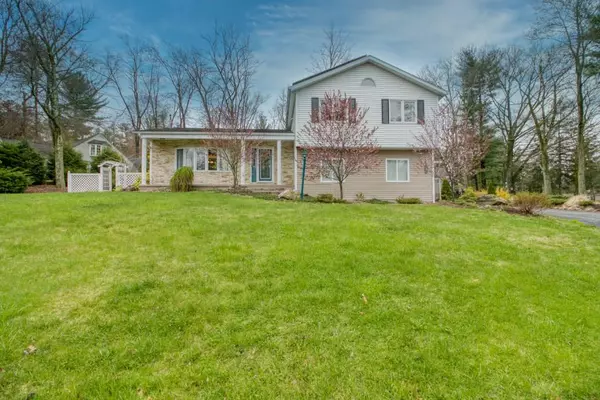 10 Birch Hill Rd, Agawam, MA 01001