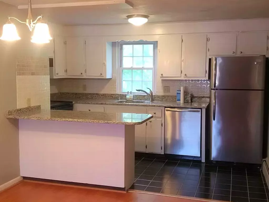Acton, MA 01720,2 Drummer Road #D5