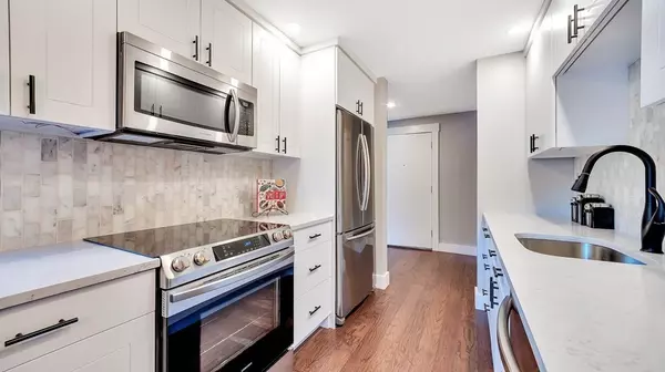 1212 Greendale Ave #301, Needham, MA 02492