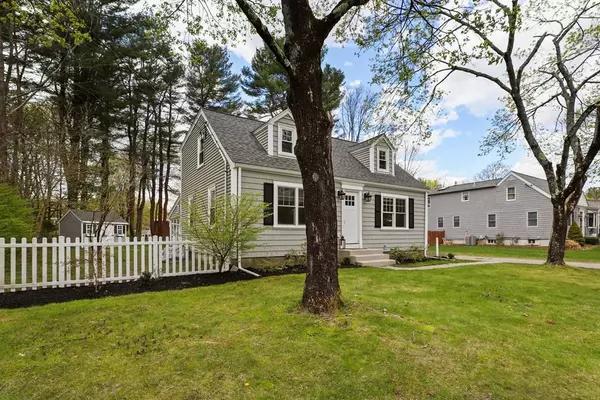 Sharon, MA 02067,17 Norfolk Pl