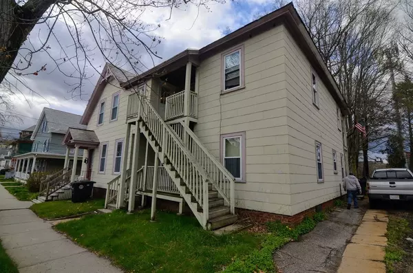 14 Dresser St, Southbridge, MA 01550