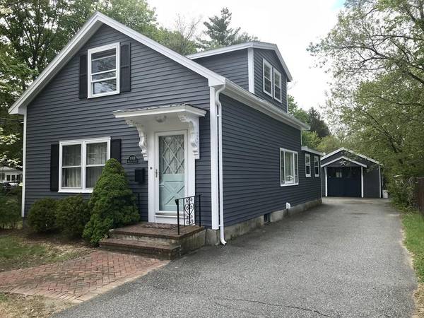 4 Phillips St, Medway, MA 02053