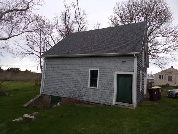 Acushnet, MA 02743,1273 Main St.