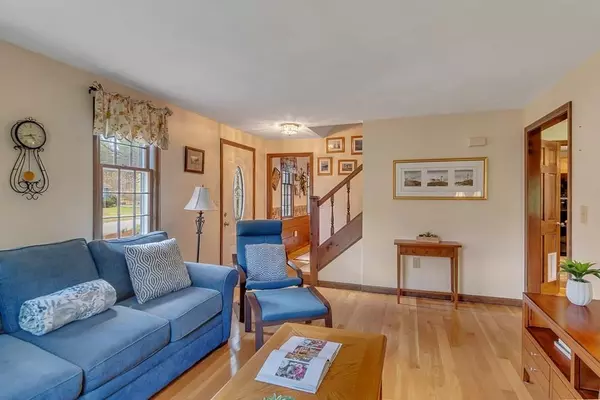 Townsend, MA 01469,8 Chestnut Dr