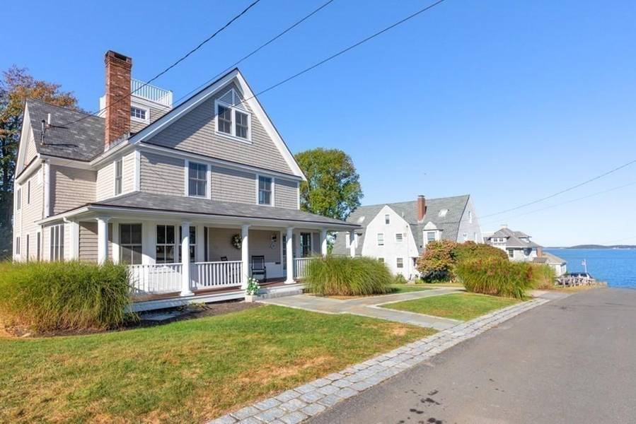 10 Malcolm Street, Hingham, MA 02043