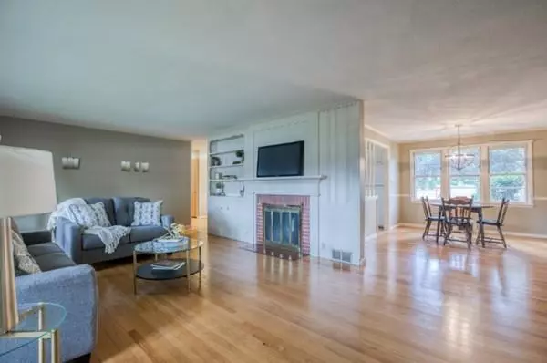 West Springfield, MA 01089,735 Dewey Street