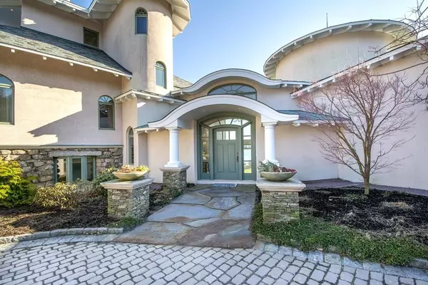 Cohasset, MA 02025,127 Nichols Rd