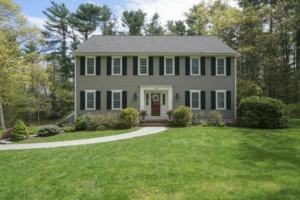 105 Pine Lake Rd,  Duxbury,  MA 02332