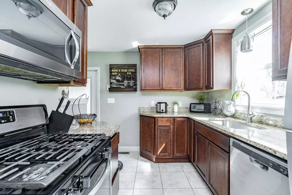 Springfield, MA 01109,31 Tumbleweed Rd