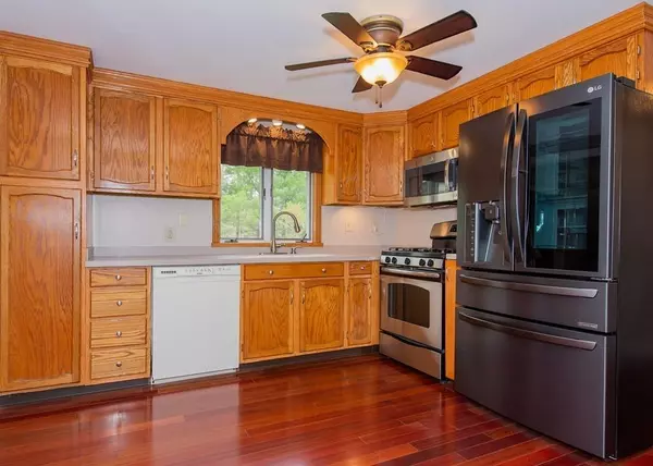 Tiverton, RI 02878,506 Crandall Rd