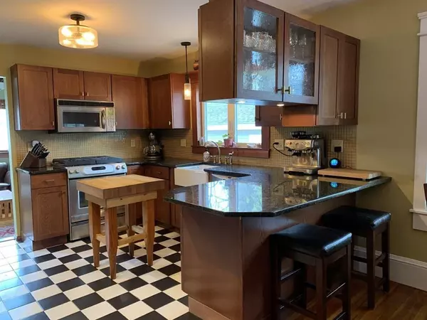 East Longmeadow, MA 01028,62 Euclid Ave