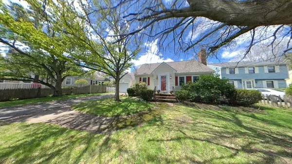 265 Riverside Dr, Dedham, MA 02026