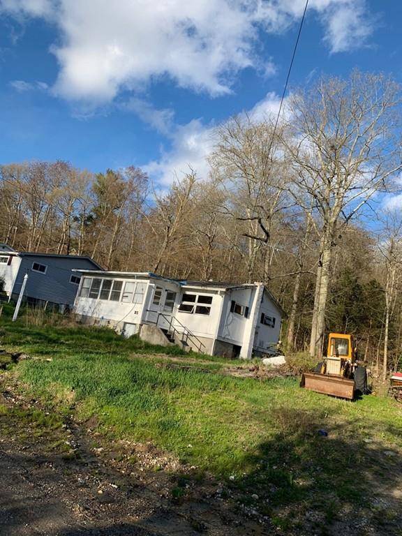 Douglas, MA 01516,25 Richie Rd