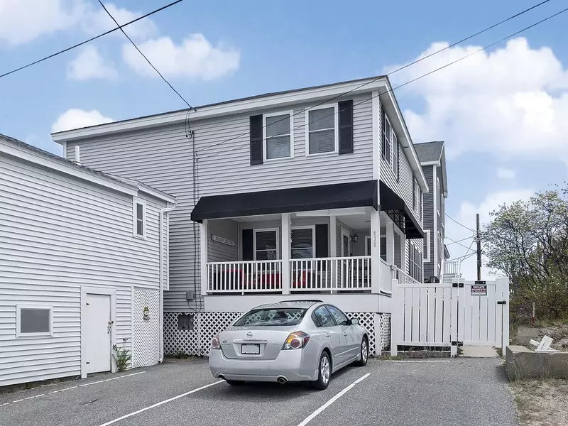 438 N End Blvd #2, Salisbury, MA 01952