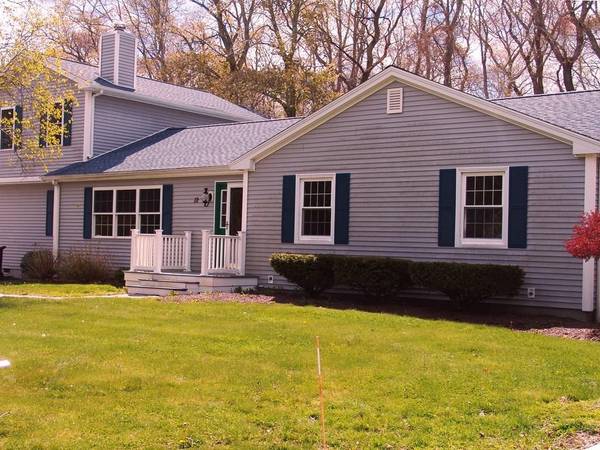 Dartmouth, MA 02747,12 Colonial Way