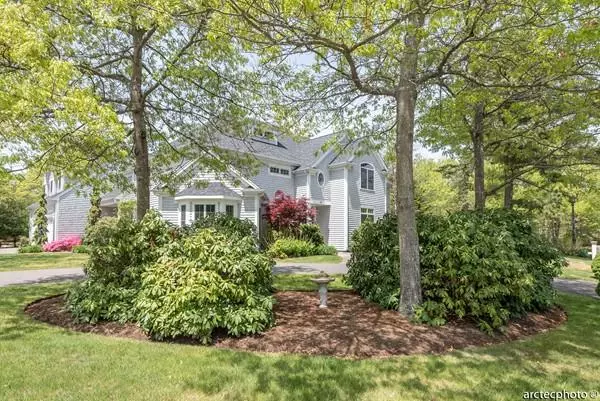 Mashpee, MA 02649,48 Eagle Dr