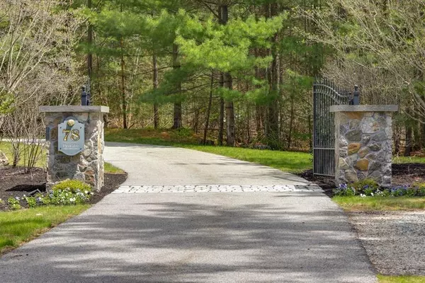 Cohasset, MA 02025,78 Lamberts Lane