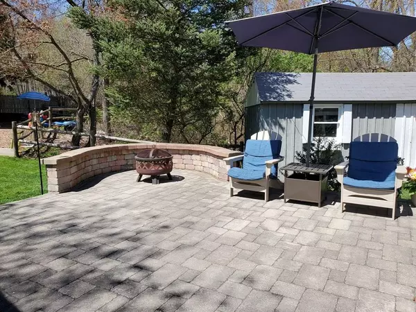 Ashland, MA 01721,3 Crestwood Drive