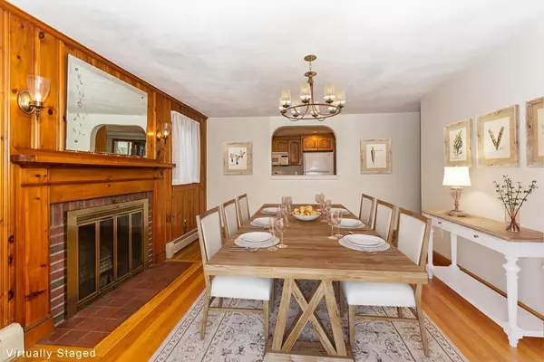 Reading, MA 01867,637 Pearl Street