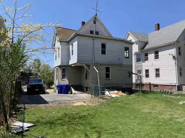 Springfield, MA 01108,251 Oakland St
